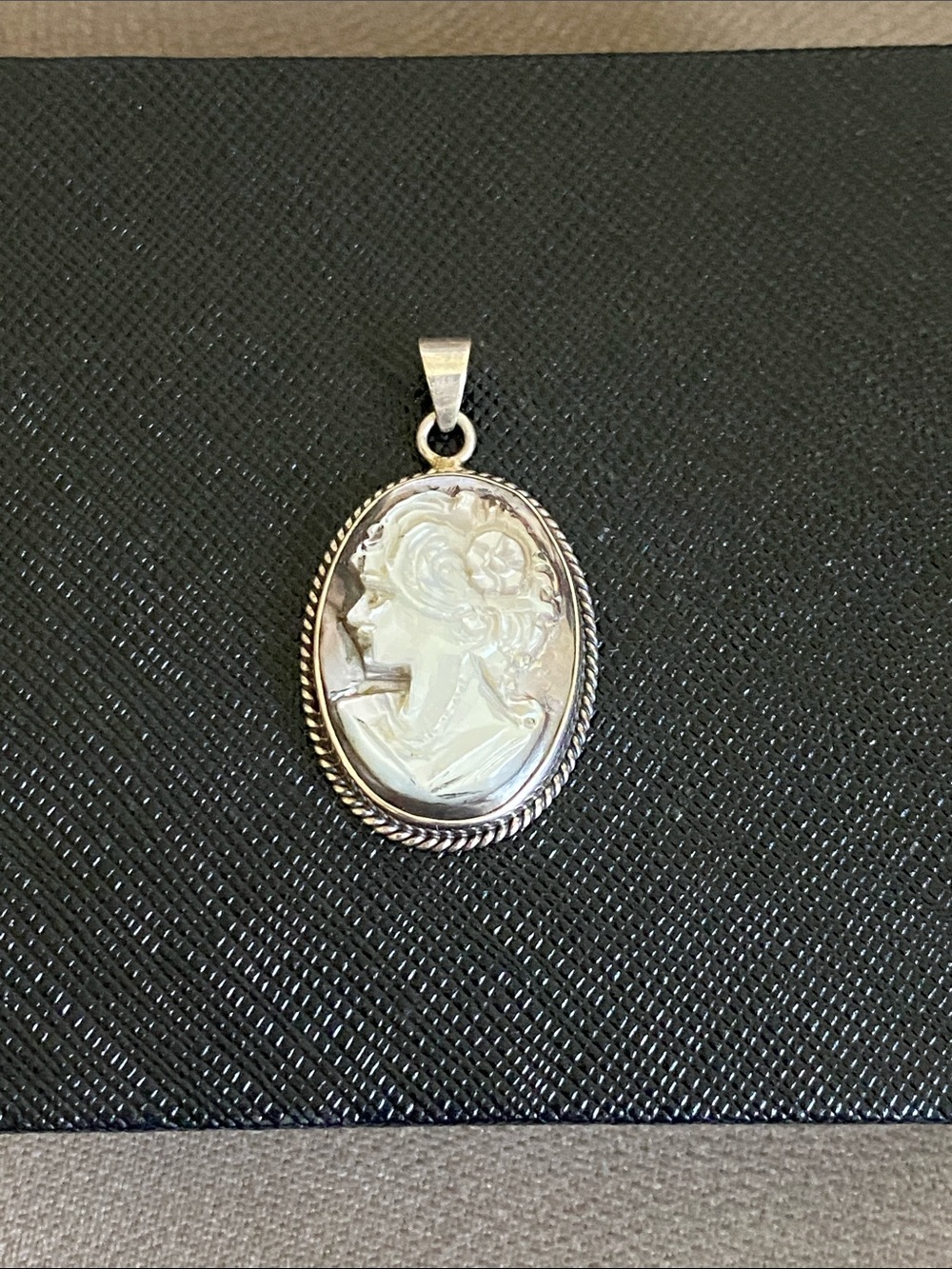 Sterling Silver Cameo Pendant